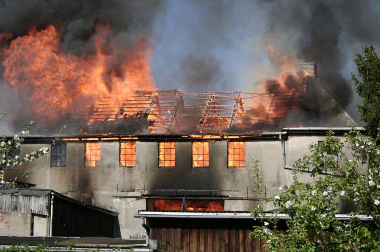 Cómo evitar incendios por una mala instalación electrica